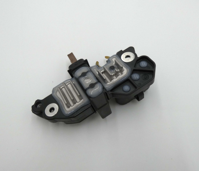 REGULATOR ALTERNATORA 24429502