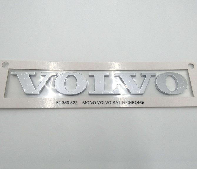 EMBLEMAT VOLVO 82380822