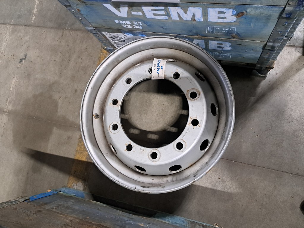 FELGA 22.5 X 11.75 - część używana