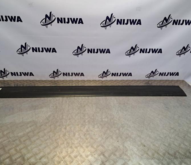 LISTWA GÓRNA SZEROKA LH - część używana