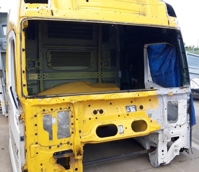 KABINA VOLVO FH4 XL - regener - część używana