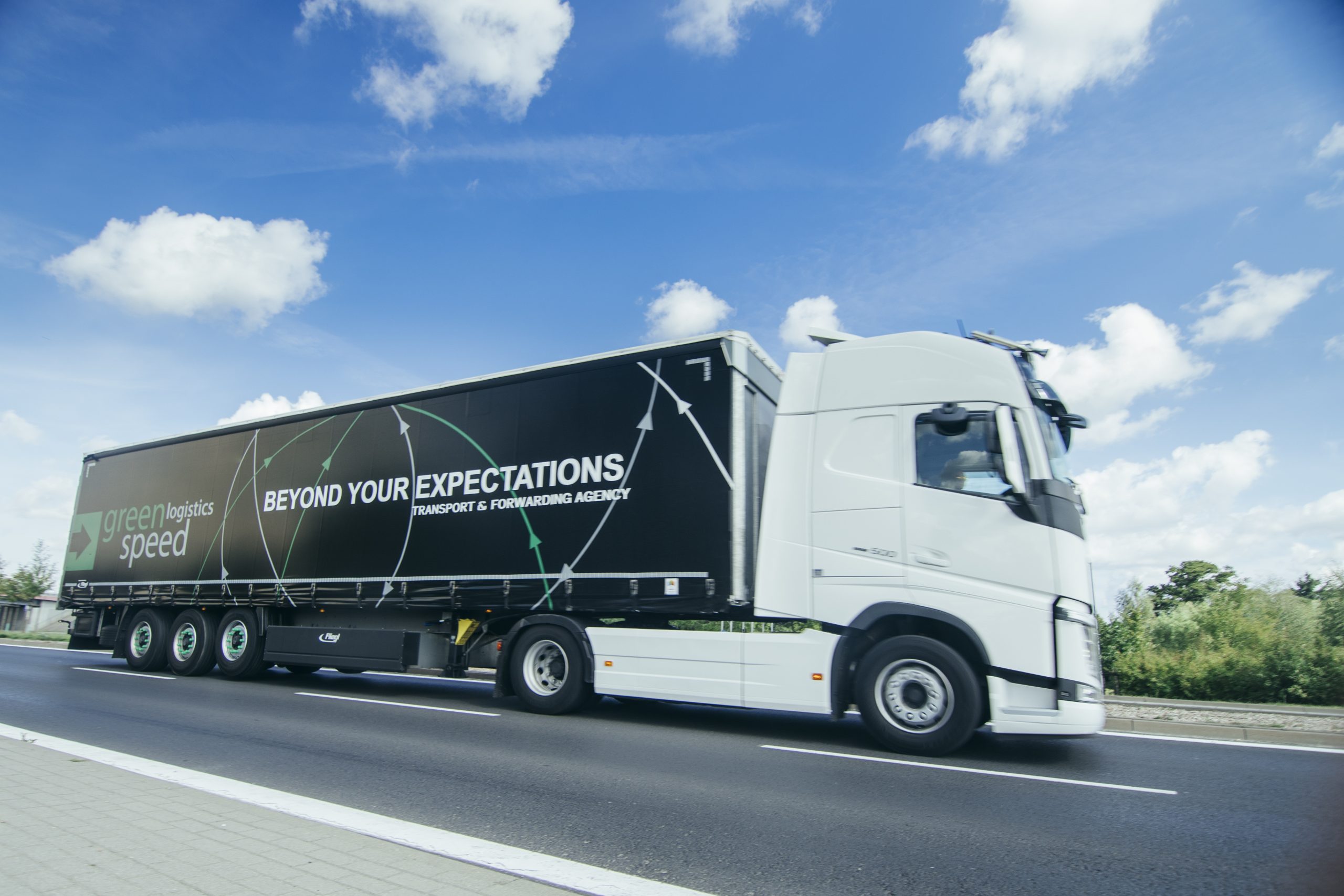 Green Speed Logistics oszczędza z Volvo FH I-Save
