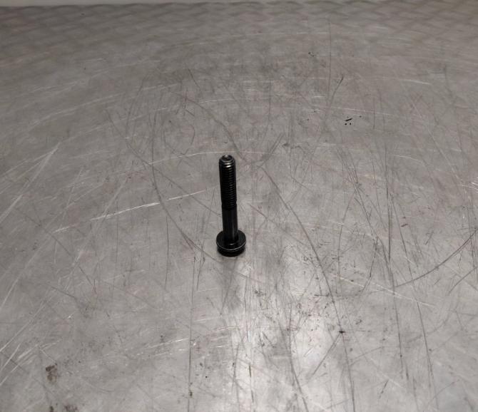 ŚRUBA (NOWA) - część używana