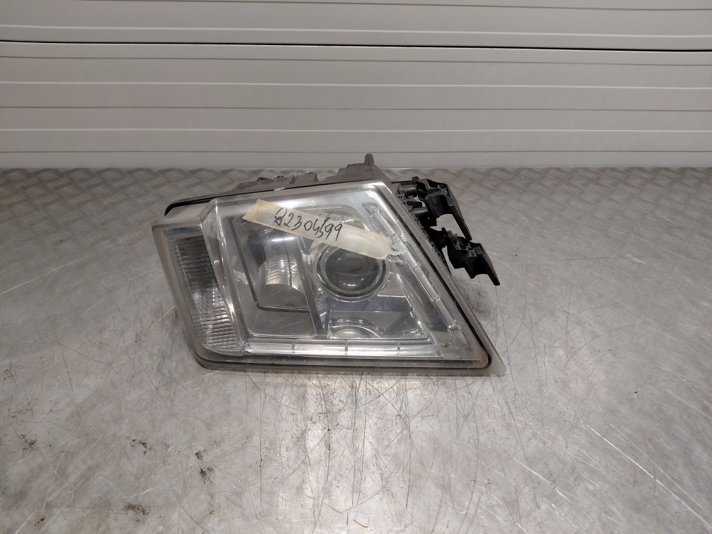 LAMPA PRZEDNIA LH - część używana