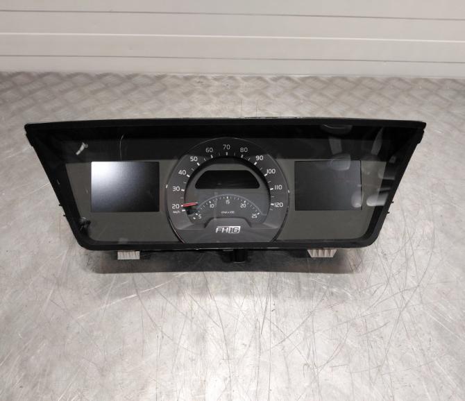 ZESTAW WSKAZNIKOW FH4 - część używana