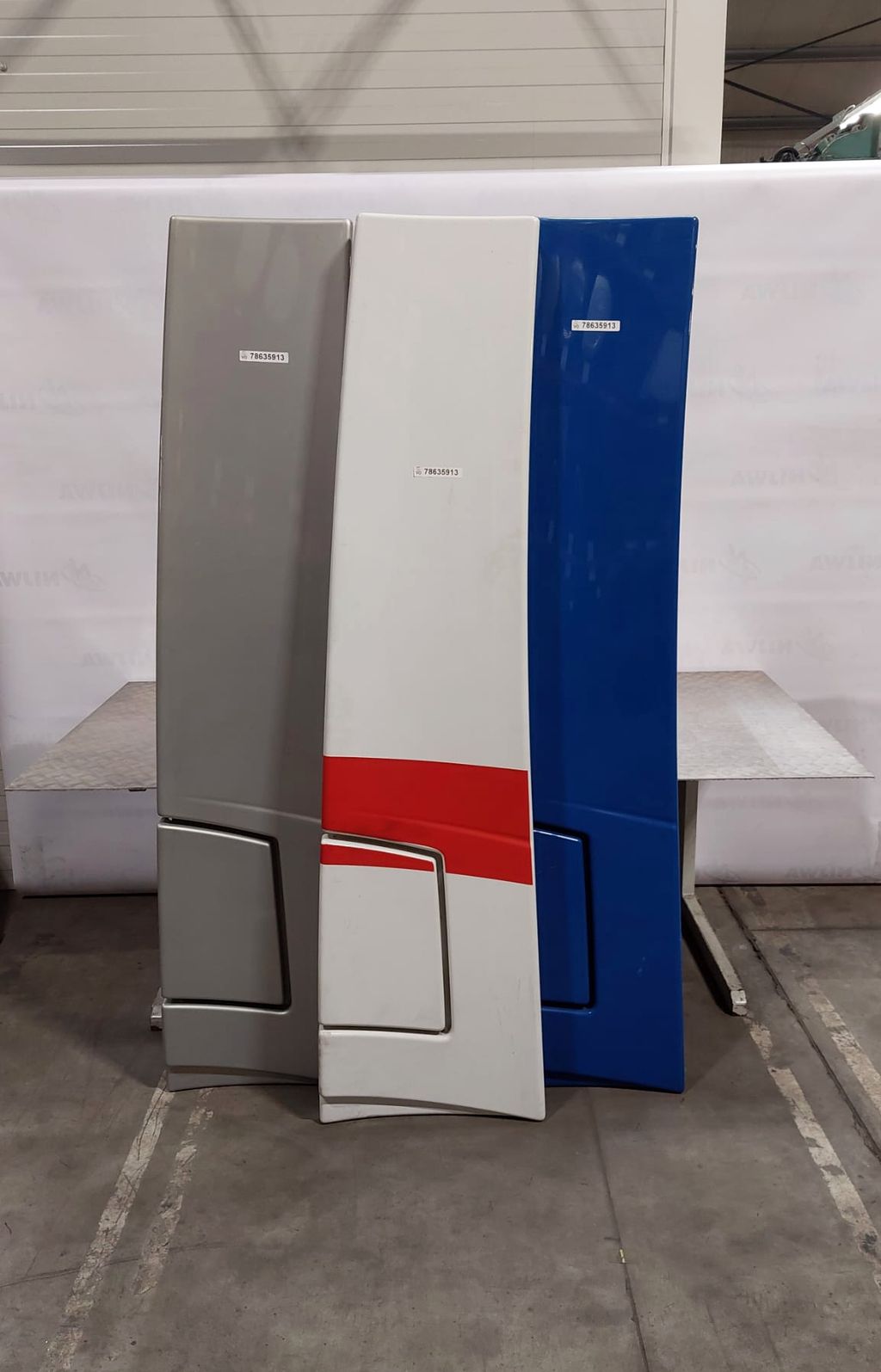 SPOILER KABINY DOLNY RH - część używana