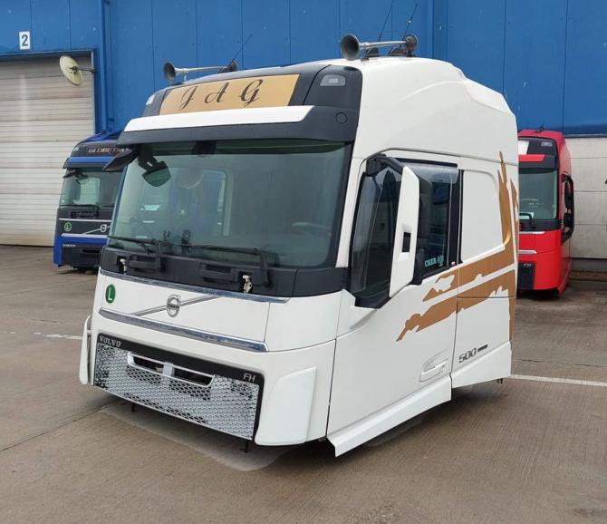 KABINA VOLVO FH4 glob 2016 bia 2016 - część używana